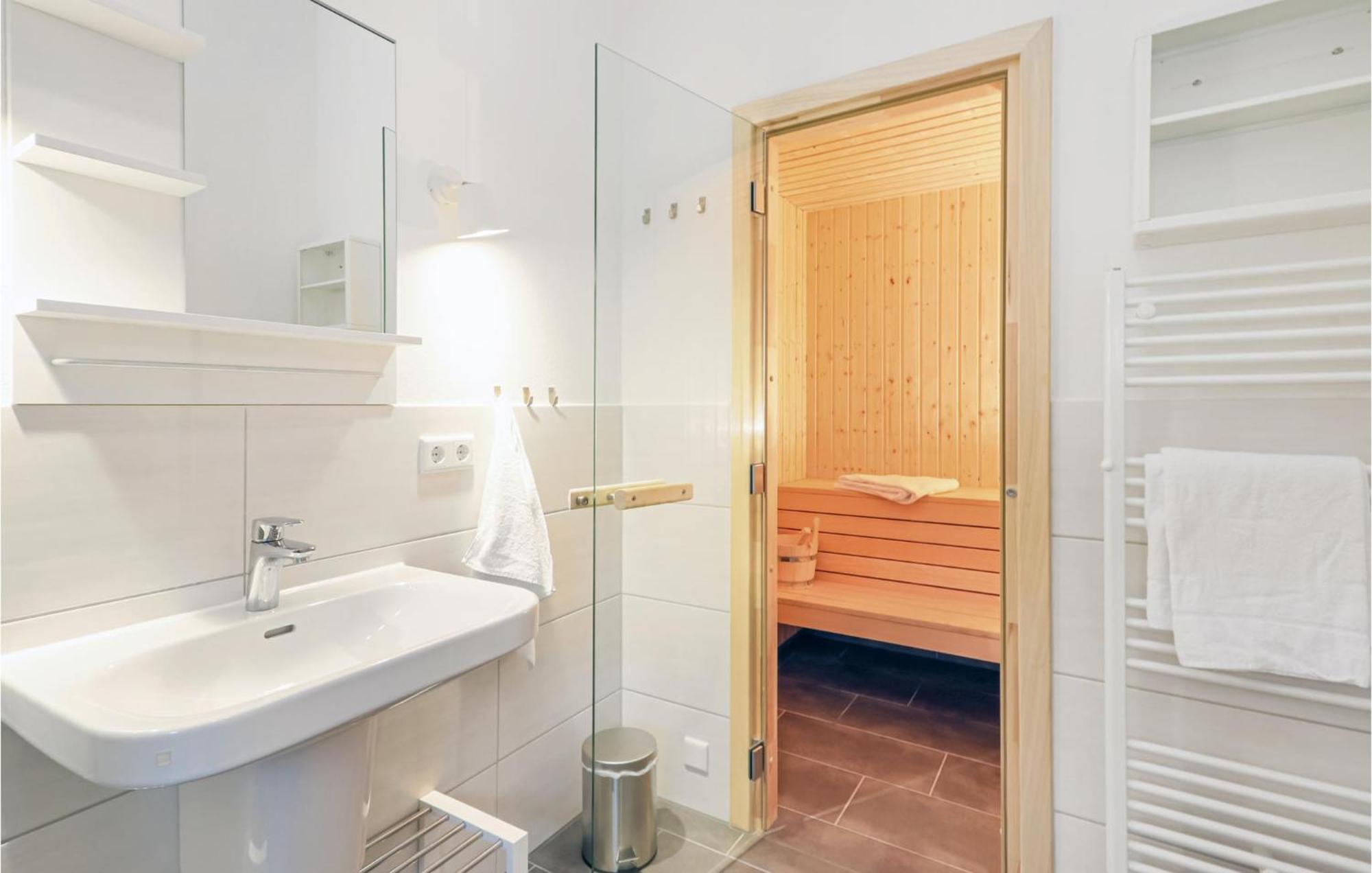 Cozy Home In Krems Ii-Warderbrueck With Wifi Gols Esterno foto